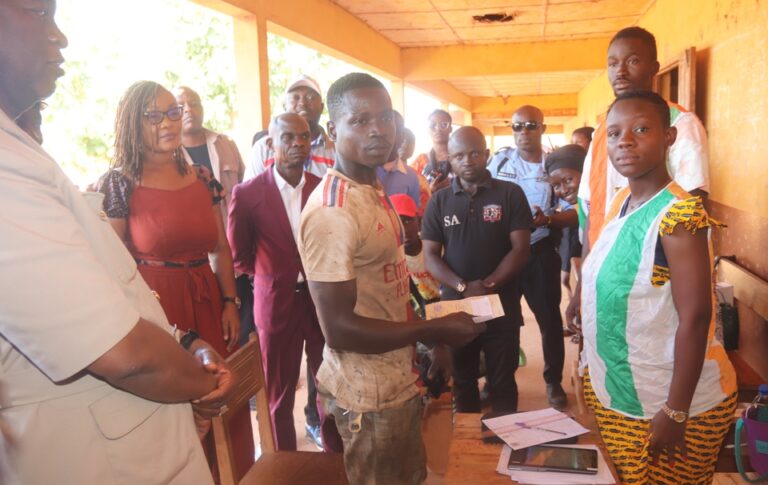 Côte d’ivoire-AIP/ La ministre Belmonde Dogo annonce plus de 2000 enrôlés dans la commune de Gagnoa