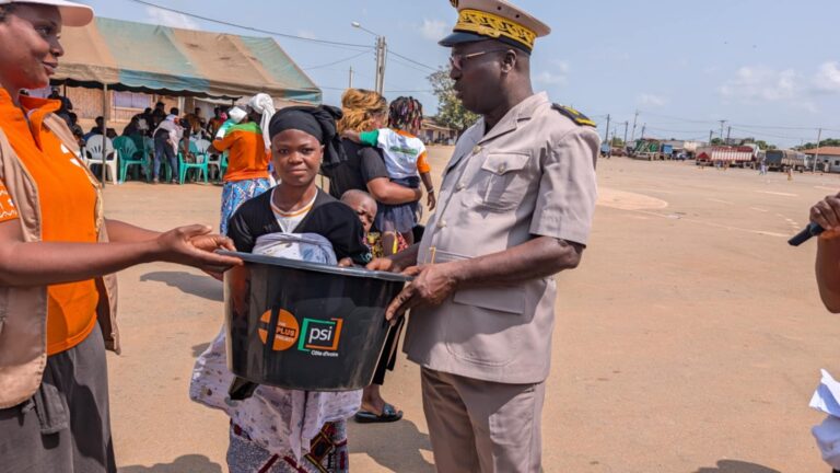 Côte d’Ivoire-AIP/ Journée de l’enfance : des mamans d’enfants vaccinés avec les cinq doses de la SP récompensées à Bouaflé