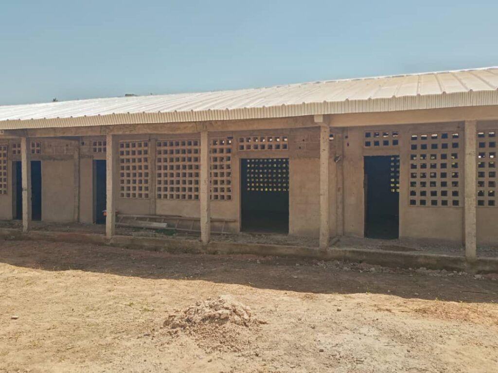 Côte d’Ivoire – AIP / Construction d’un bâtiment de trois classes et d’un préau à Irénékoro