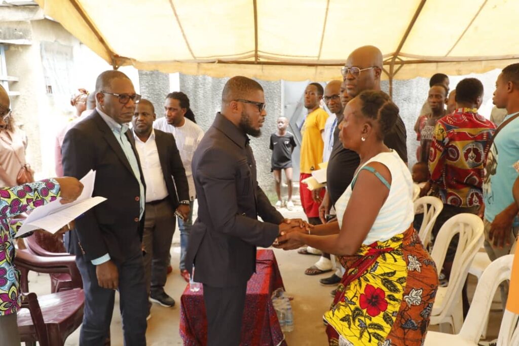 Côte d’Ivoire-AIP/ Le gouvernement exprime sa compassion à une famille endeuillée par un incendie à Yopougon Sideci Lem