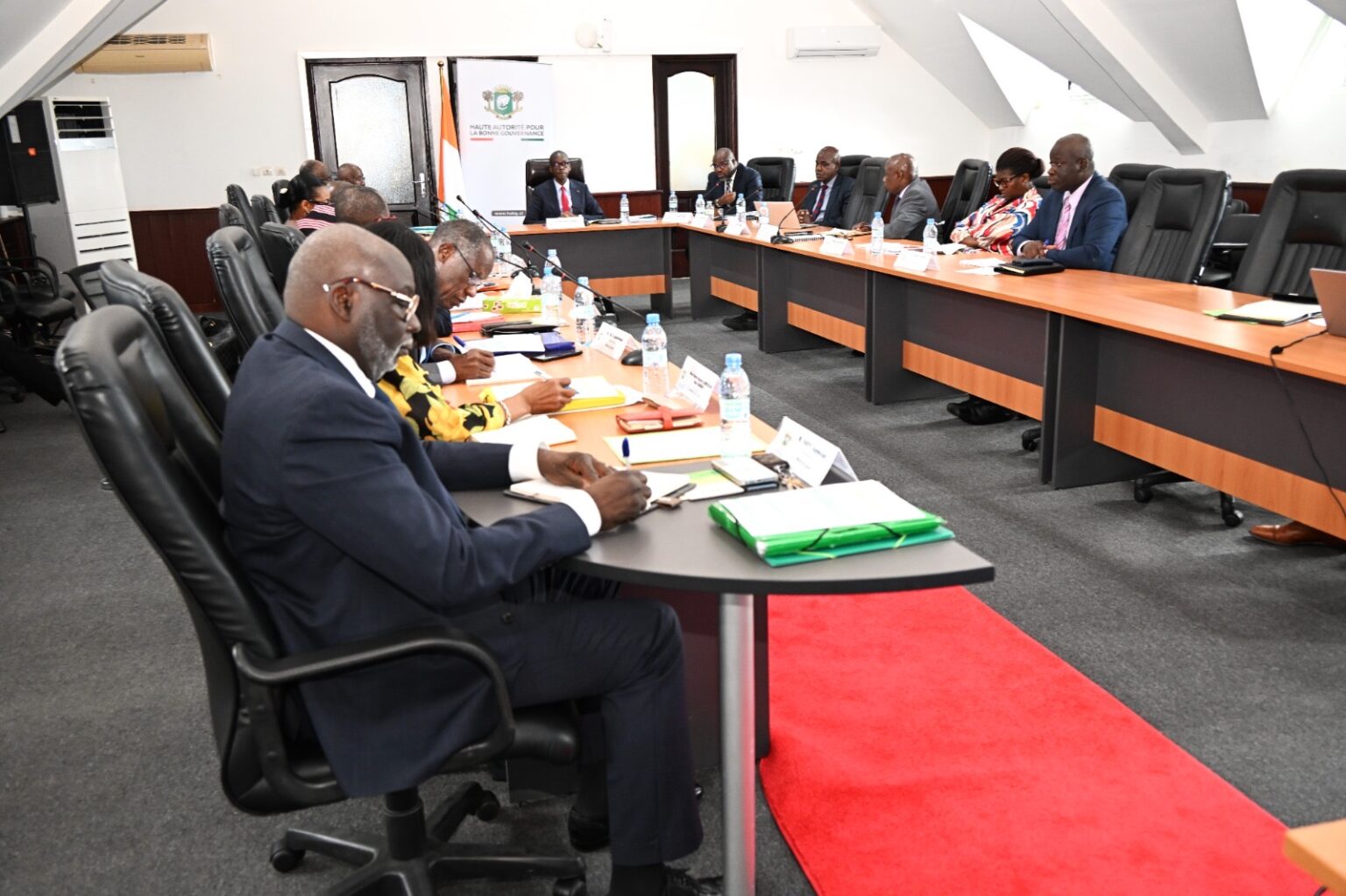 Côte d’Ivoire-AIP/ La HABG ordonne l’ouverture d’enquêtes sur des dossiers impliquant des agents publics de ministères