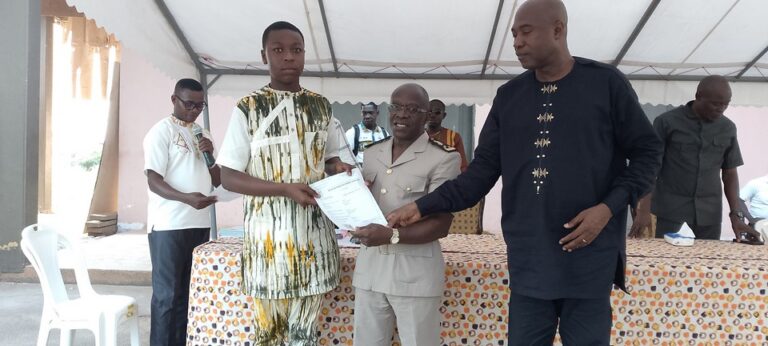 Côte d’Ivoire -AIP/ Le conseil municipal de Bettié octroie 120 prises en charge scolaires aux élèves