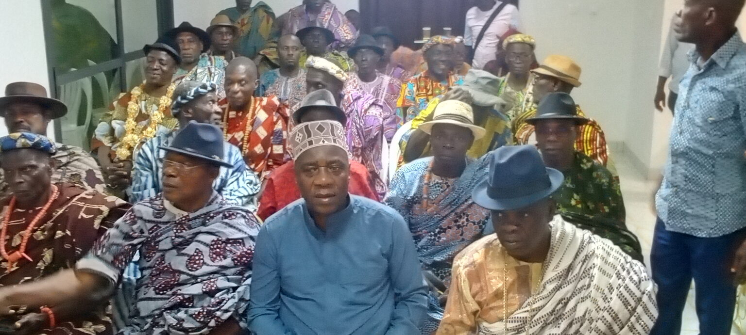 Côte d’Ivoire-AIP/ Akoupé : le député Assi Jean Luc à l’écoute des chefs traditionnels pour une gestion de proximité des populations