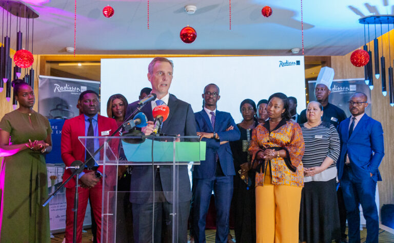 AIP/Le DG de Radisson Blu s’engage à promouvoir le tourisme en Côte d’Ivoire avec le projet « La côtière »