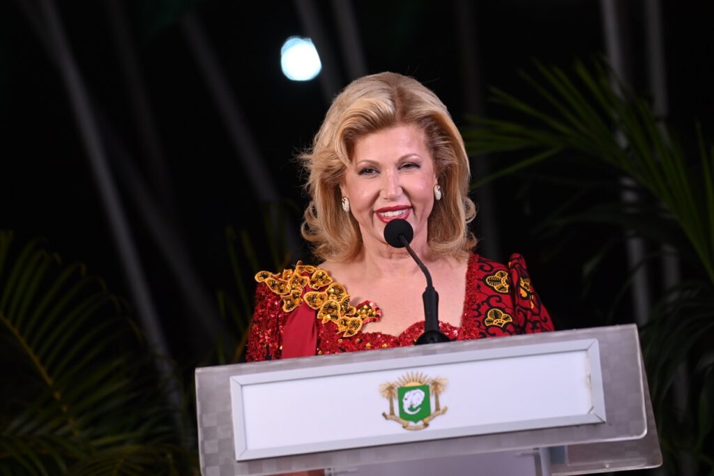 Côte d’Ivoire-AIP/ 13è édition d’Abidjan ville lumière : la Première dame Dominique donne le top départ des festivités de fin d’année Ouattara