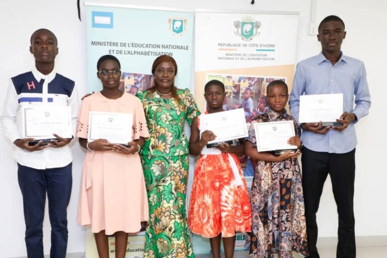 Côte d’Ivoire-AIP/ La ministre Mariatou Koné encourage les lauréats à porter toujours haut le flambeau du prix national de l’excellence