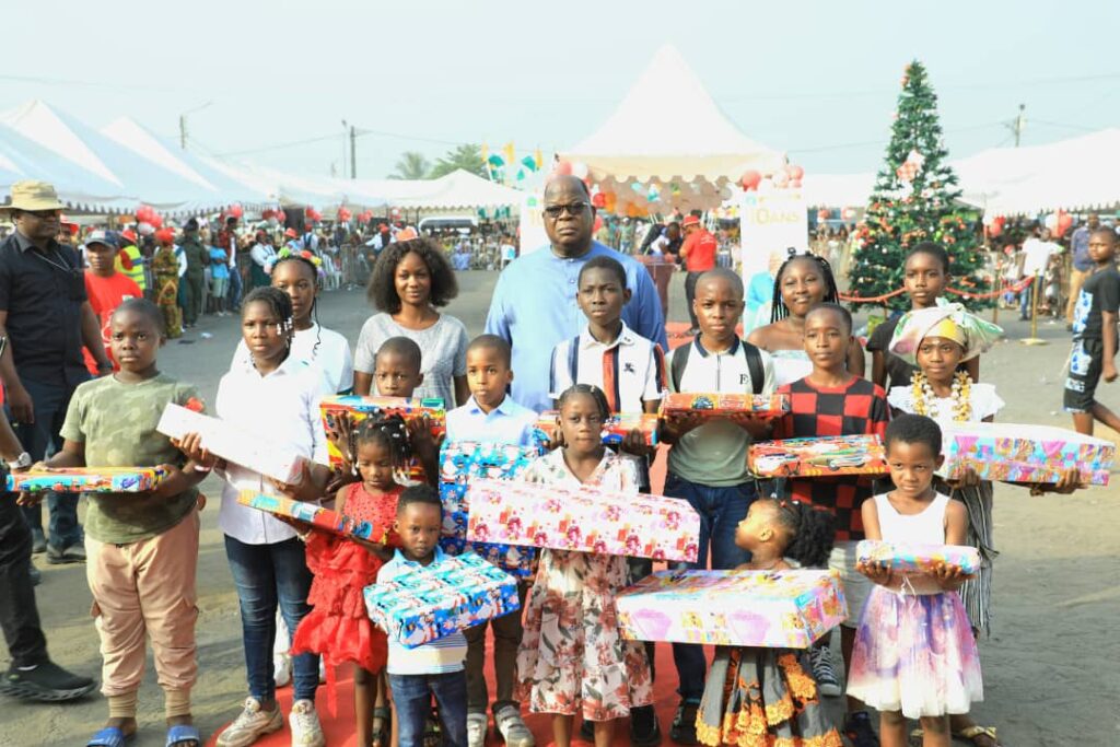 Côte d’Ivoire-AIP/Noël 2024 : Laurent Tchagba offre 2 000 cadeaux aux enfants de Marcory
