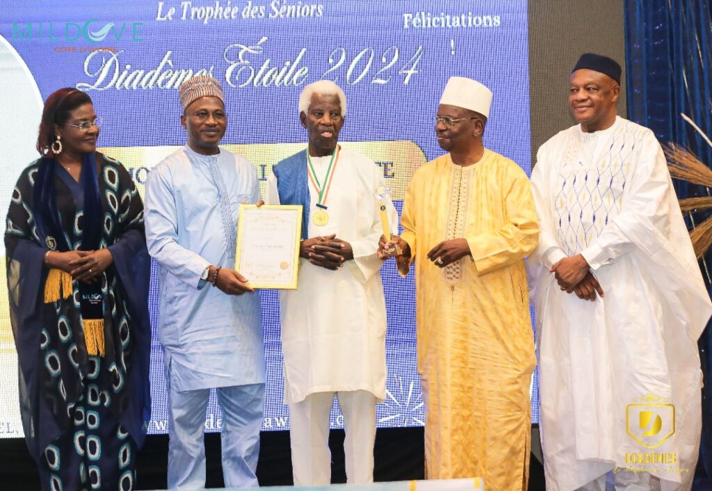 Côte d’Ivoire-AIP/Gala: une trentaine de seniors honorés pour leur contribution à la vie sociale, économique et humanitaire