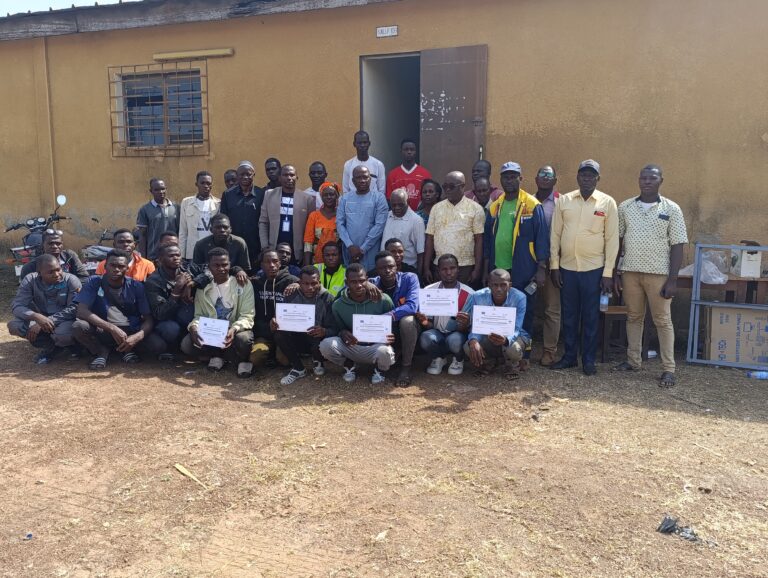 Côte d’Ivoire-AIP/ Des artisans électriciens et électroniciens renforcent leurs capacités dans l’utilisation de l’énergie solaire à Boundiali