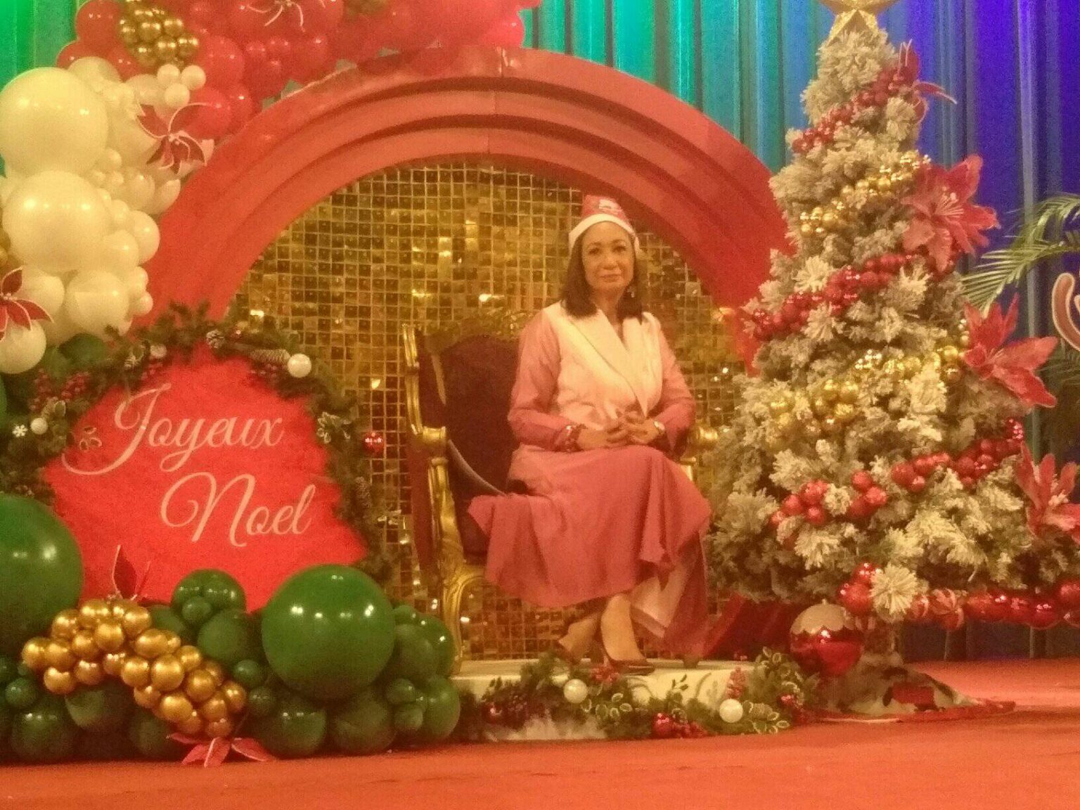 Côte d’Ivoire-AIP/ Arbre de Noël 2024 : la ministre Françoise Remarck cadeaute les enfants de ses collaborateurs