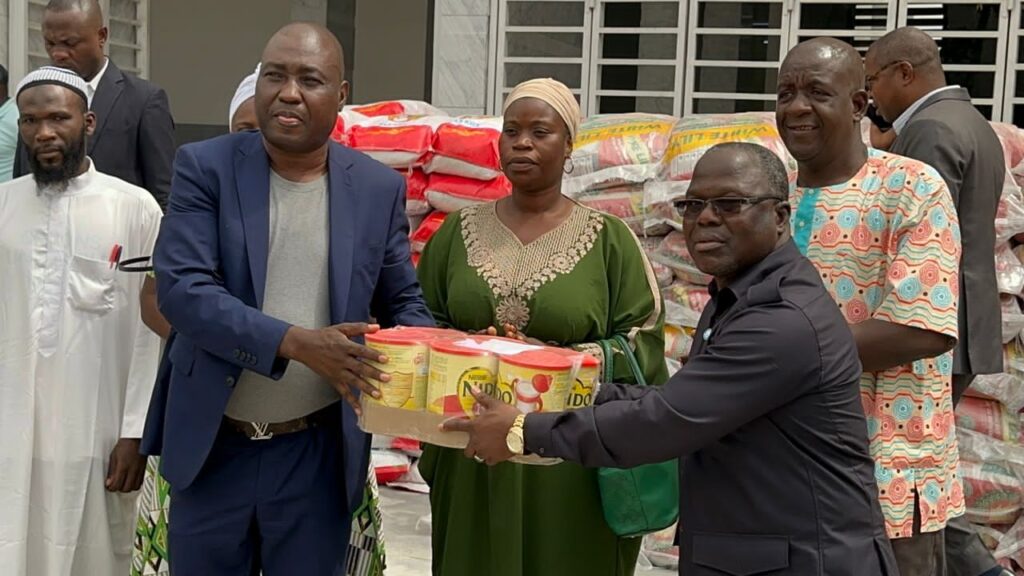 Côte d’Ivoire-AIP/Noël 2024 : une fondation offre des vivres et des non-vivres aux orphelins et aux familles démunies à Abobo