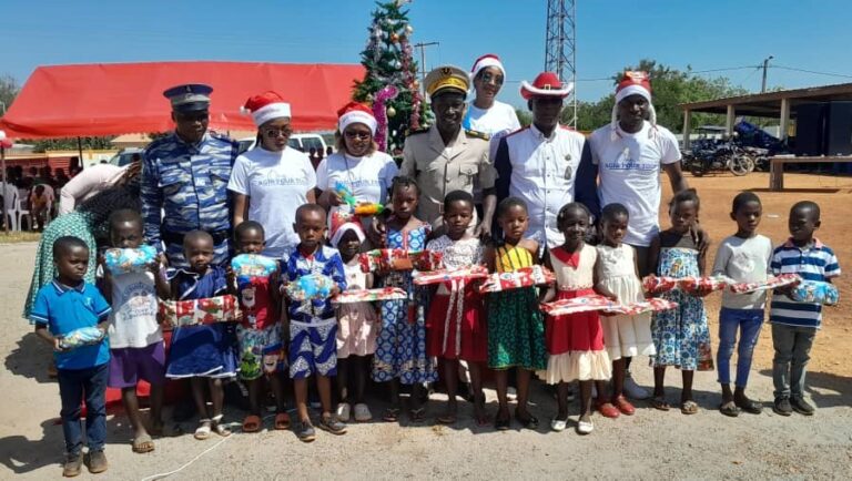 Côte d’Ivoire – AIP / Noël 2024 : le maire de Ouellé donne le sourire à 440 enfants