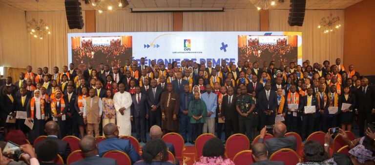 Côte d’Ivoire-AIP/143 diplômés en sécurité sociale reçoivent leurs parchemins à Abidjan