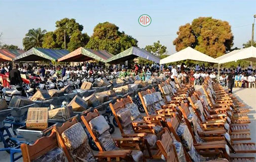 Côte d’Ivoire-AIP/ Le ministre Serey Doh fait d’importants dons aux populations du canton Zagna de Bangolo pour la fin d’année