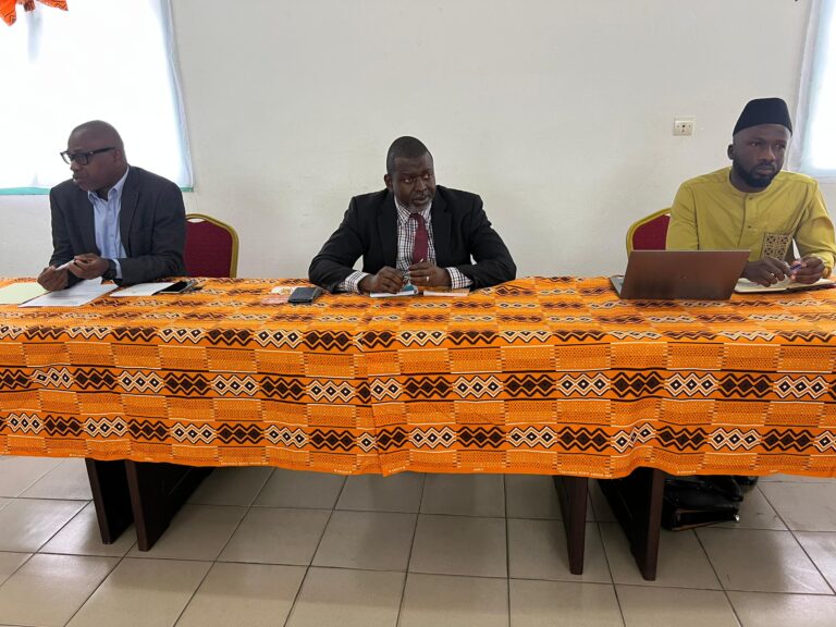 Côte d’Ivoire-AIP/Fêtes de fin d’année : Le MIRAH lance la traque contre les vendeurs ambulants de poulets et produits halieutiques