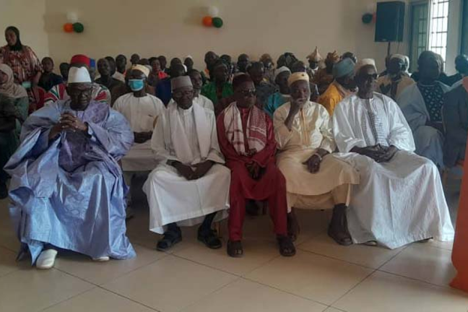 Cérémonie de présentation des voeux au Préfet de région du Kabadougou, préfet du département d’Odienné, René Famy Kouamé. Photo des autorités coutumières et guides réligieux