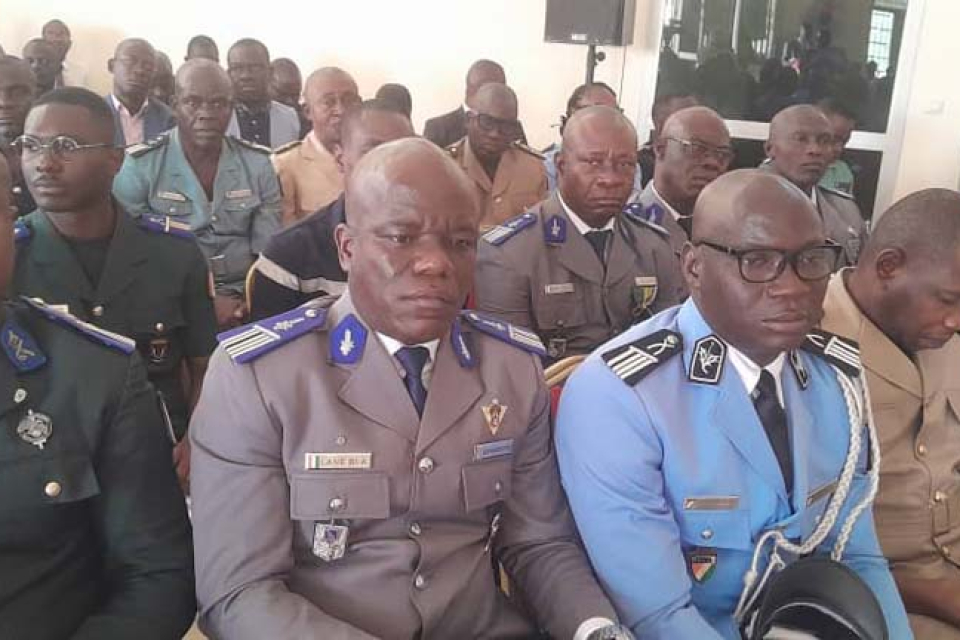 Cérémonie de présentation des voeux au Préfet de région du Kabadougou, préfet du département d’Odienné, René Famy Kouamé. Photo des autorités militaires de la région