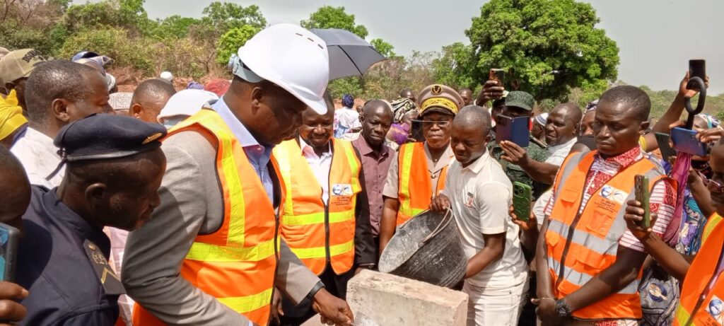 Côte d’Ivoire – AIP / Pose de la première pierre de l’hôtel communal et d’une auberge à Sarhala