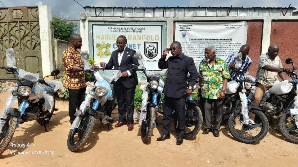 Côte d’Ivoire–AIP / La mairie de Bangolo renforce la mobilité de ses agents pour améliorer l’efficacité des services publics