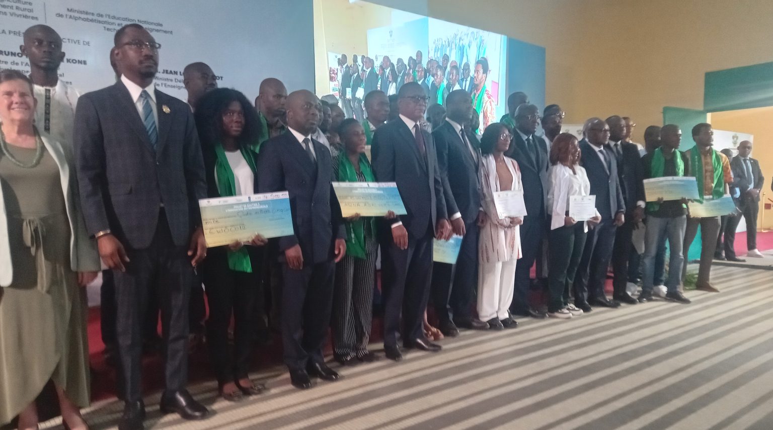 Côte d’Ivoire-AIP/ Bruno Koné invite les nouveaux agro-entrepreuneurs à miser sur la transformation pour une valeur ajoutée des produits locaux à Bingerville