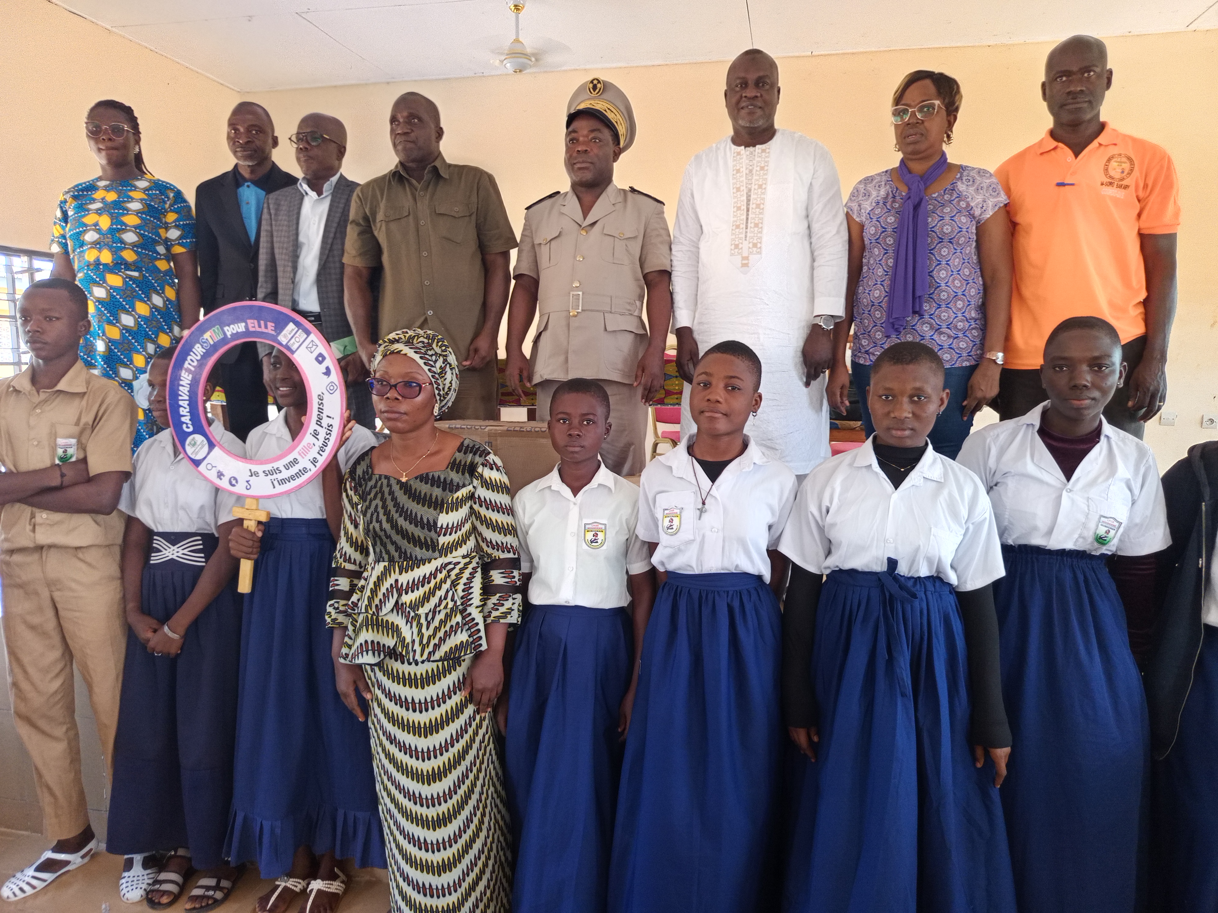Côte d’Ivoire-AIP/ Les élèves filles de Minignan encouragées à s’intéresser aux matières scientifiques