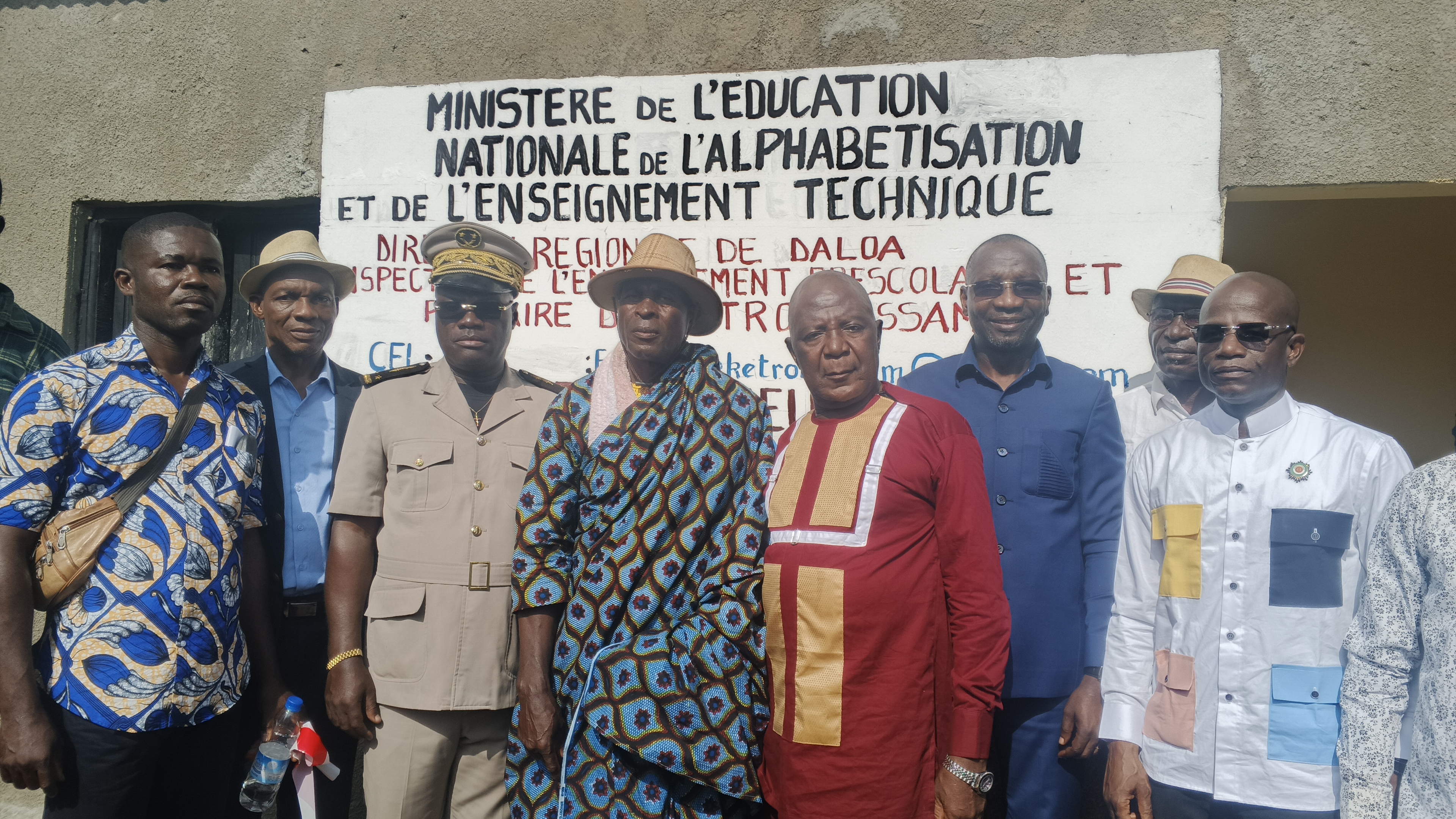 Côte d’Ivoire-AIP / Vavoua : le personnel de l’IEPP Kétro-Bassam reçoit les clés de son nouveau bâtiment administratif