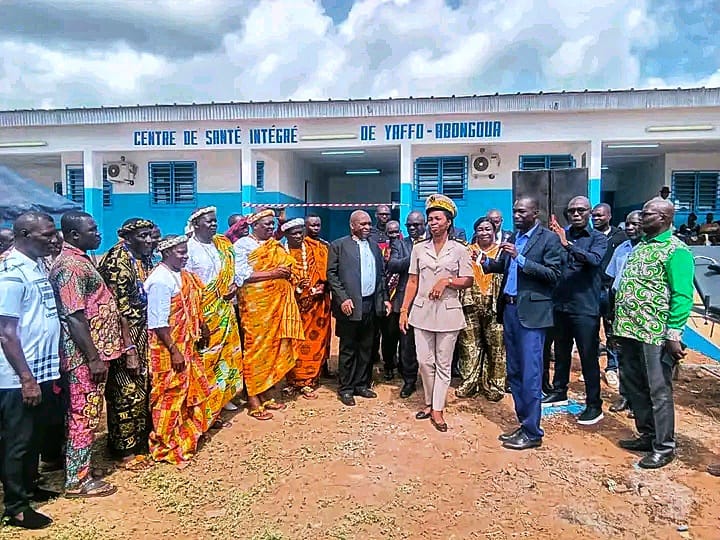 Côte d’Ivoire-AIP/ Le directeur départemental de la Santé d’Arrah fait la promotion de la CMU et de la gratuité ciblée des soins à Yaffo-Abongoua