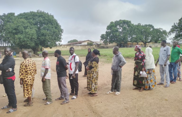 Côte d’Ivoire-AIP/ La présidentielle se déroule dans un scrutin dans climat apaisé à Guitry