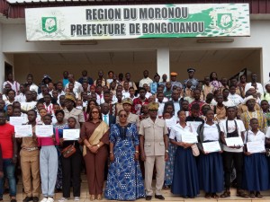 Côte d'Ivoire-AIP/ Près de 290 élèves et étudiants du Moronou reçoivent leurs attestations de fin de stage d’immersion
