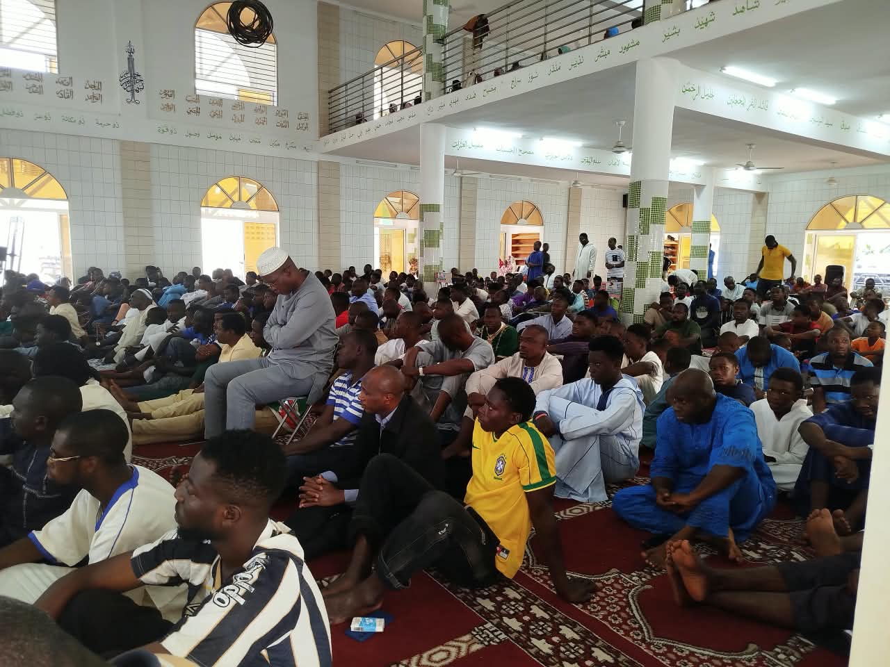 Côte d’Ivoire-AIP / Le commissaire de Bingerville sensibilise les jeunes de la mosquée d'Akandjé 2 contre l’usage de la drogue
