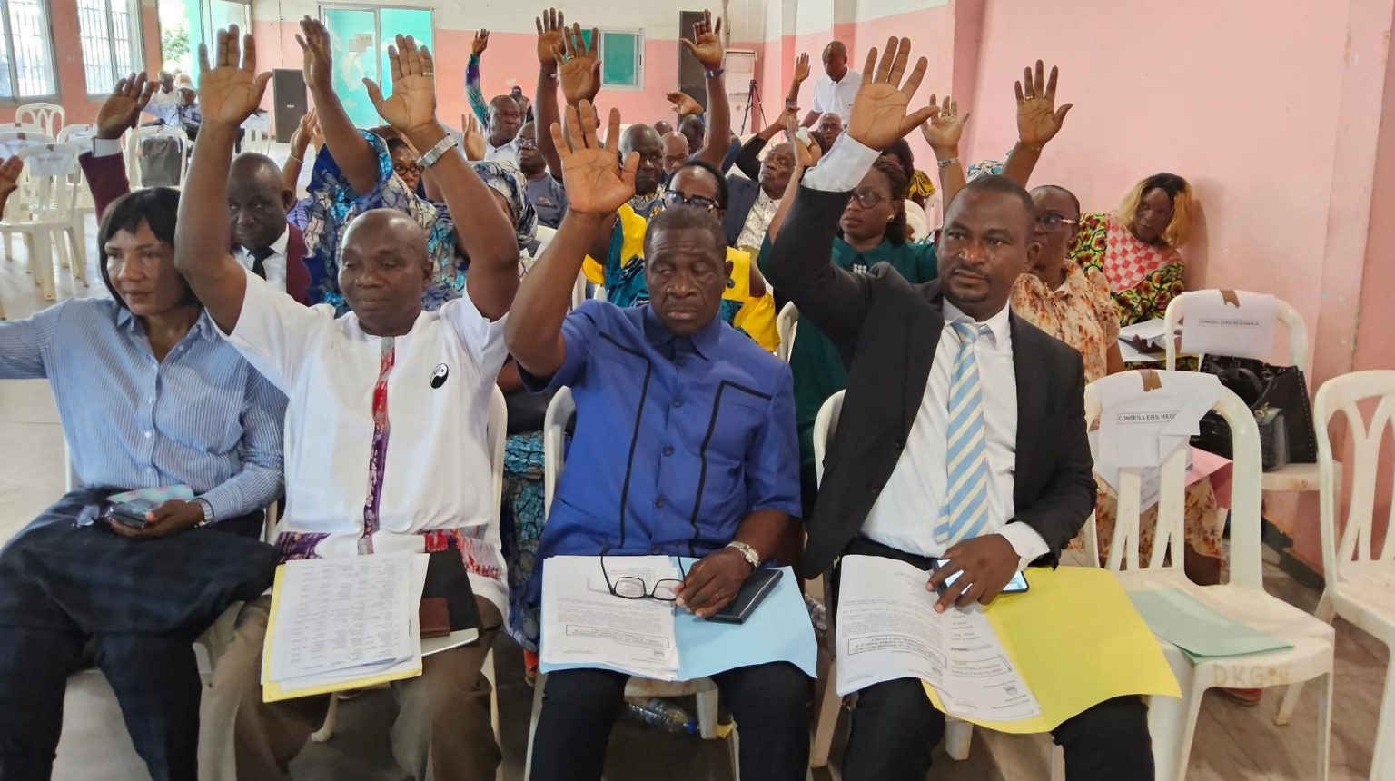Côte d’Ivoire-AIP/ Le président du conseil régional du Guémon salue l’unanimité des décisions lors de la dernière session de 2025