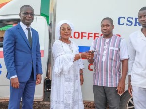 Côte d'Ivoire-AIP/ Le CNS renforce la protection de l’enfance à travers des dons à Koffesso Dioulabougou