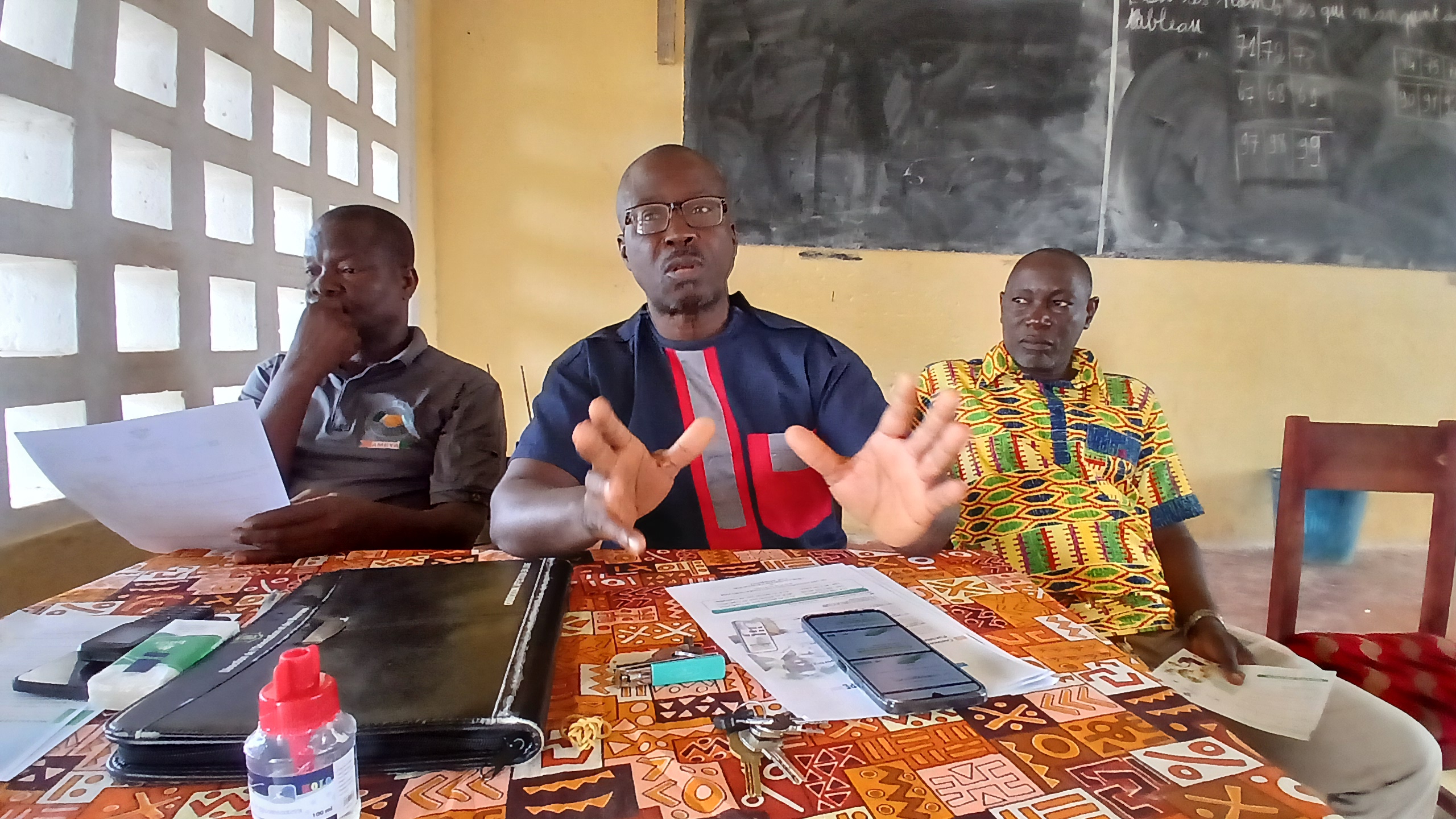 Côte d’Ivoire-AIP/Affectation en sixième et orientation en seconde : la DOB présente les innovations aux populations de Guitry