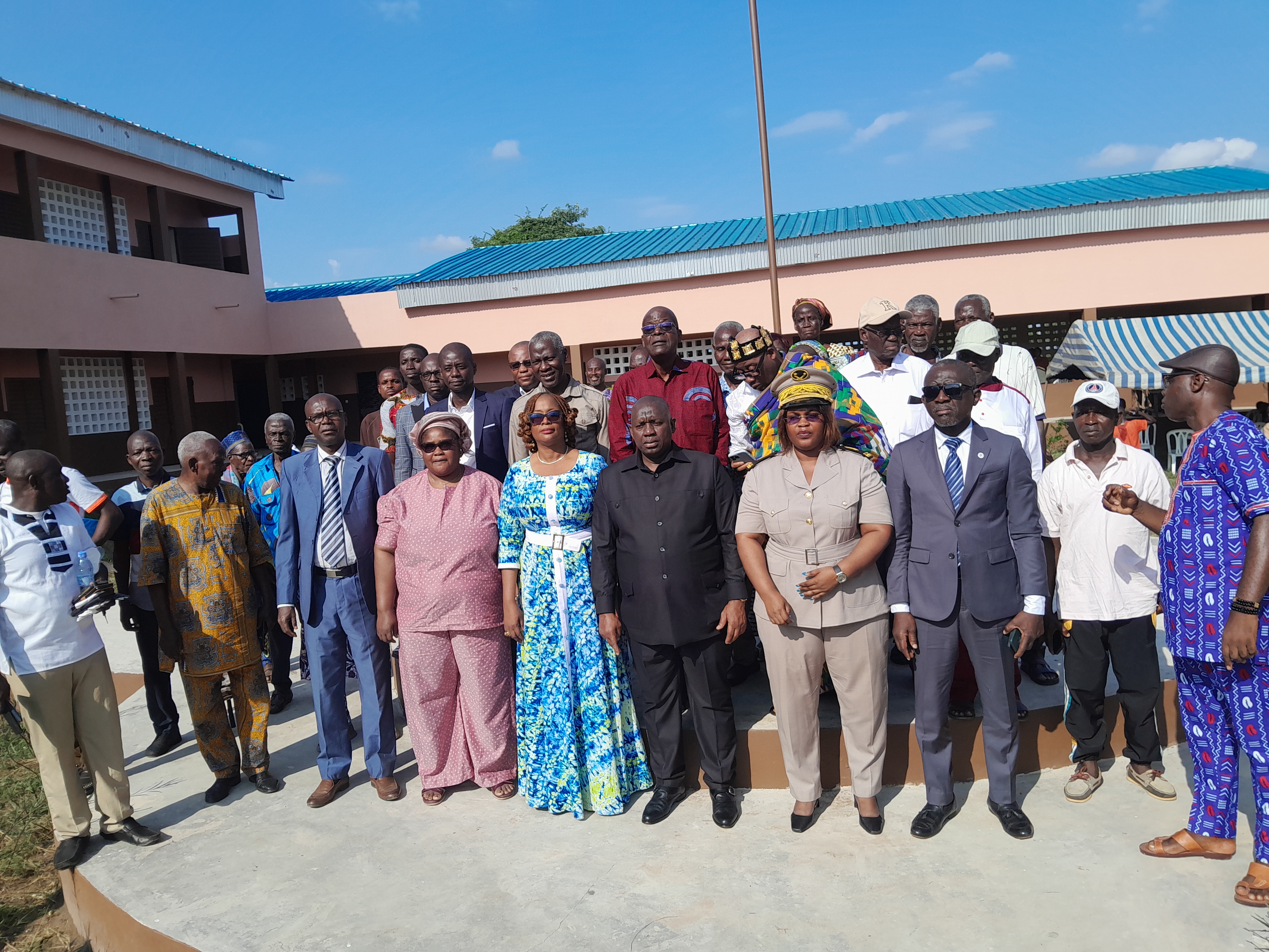 Côte d’Ivoire-AIP/ Les populations de Tiébissoukro invitées à s’approprier le premier collège de proximité du village