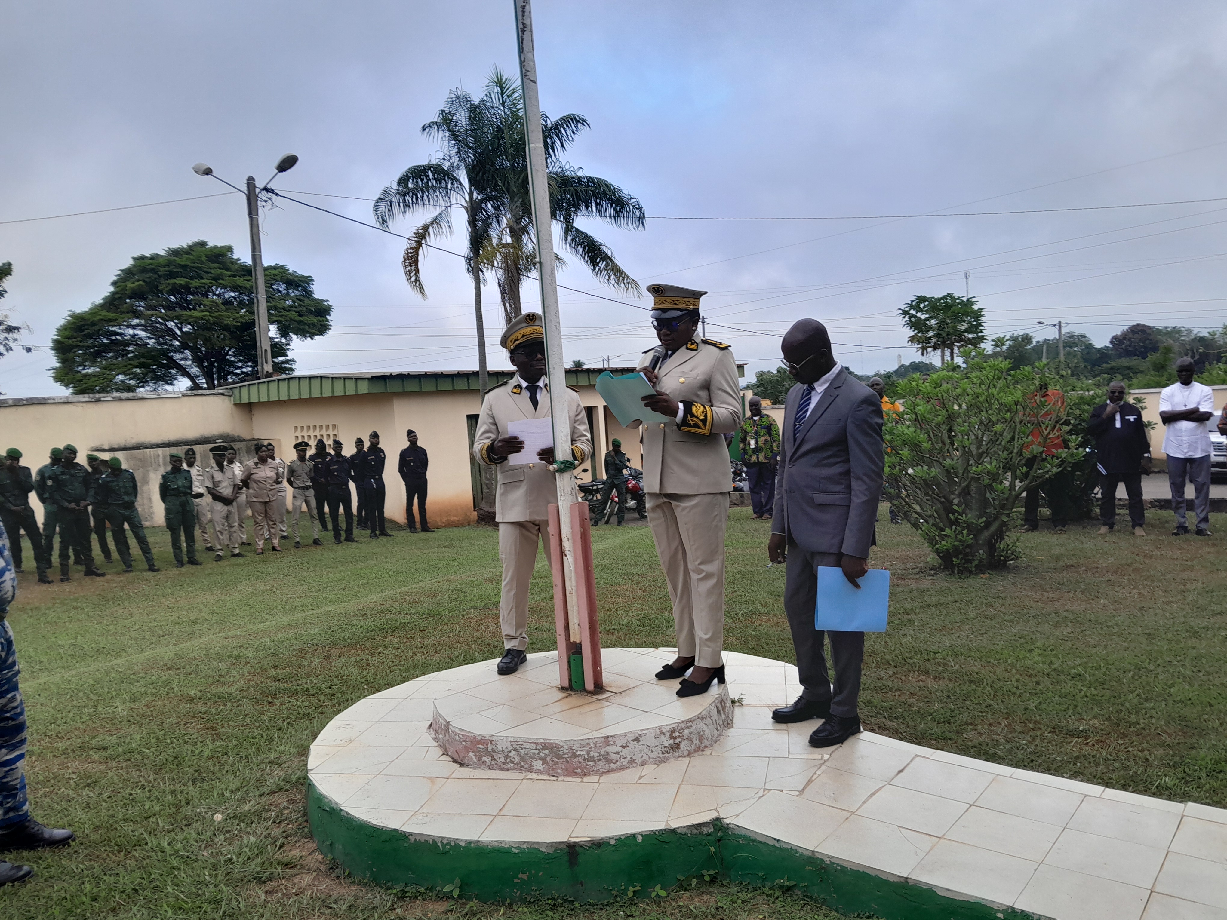 Côte d’Ivoire-AIP / Le préfet de Tiébissou annonce de nouveaux tarifs administratifs pour soutenir la lutte contre le VIH-SIDA