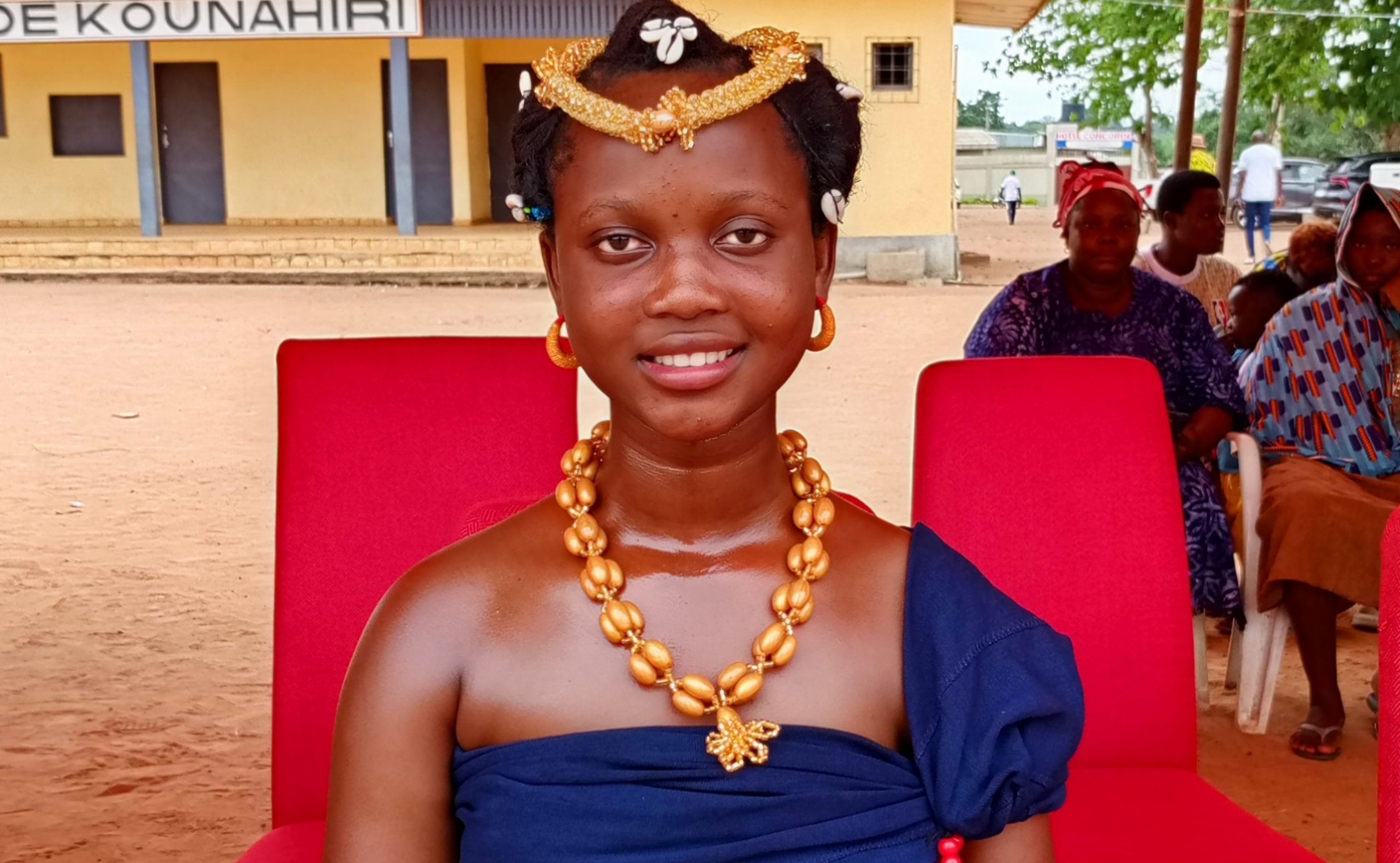 Côte d’Ivoire AIP/ Une miss sensibilise la population féminine de Kounahiri sur les dangers liés à des pratiques de beauté artificielle