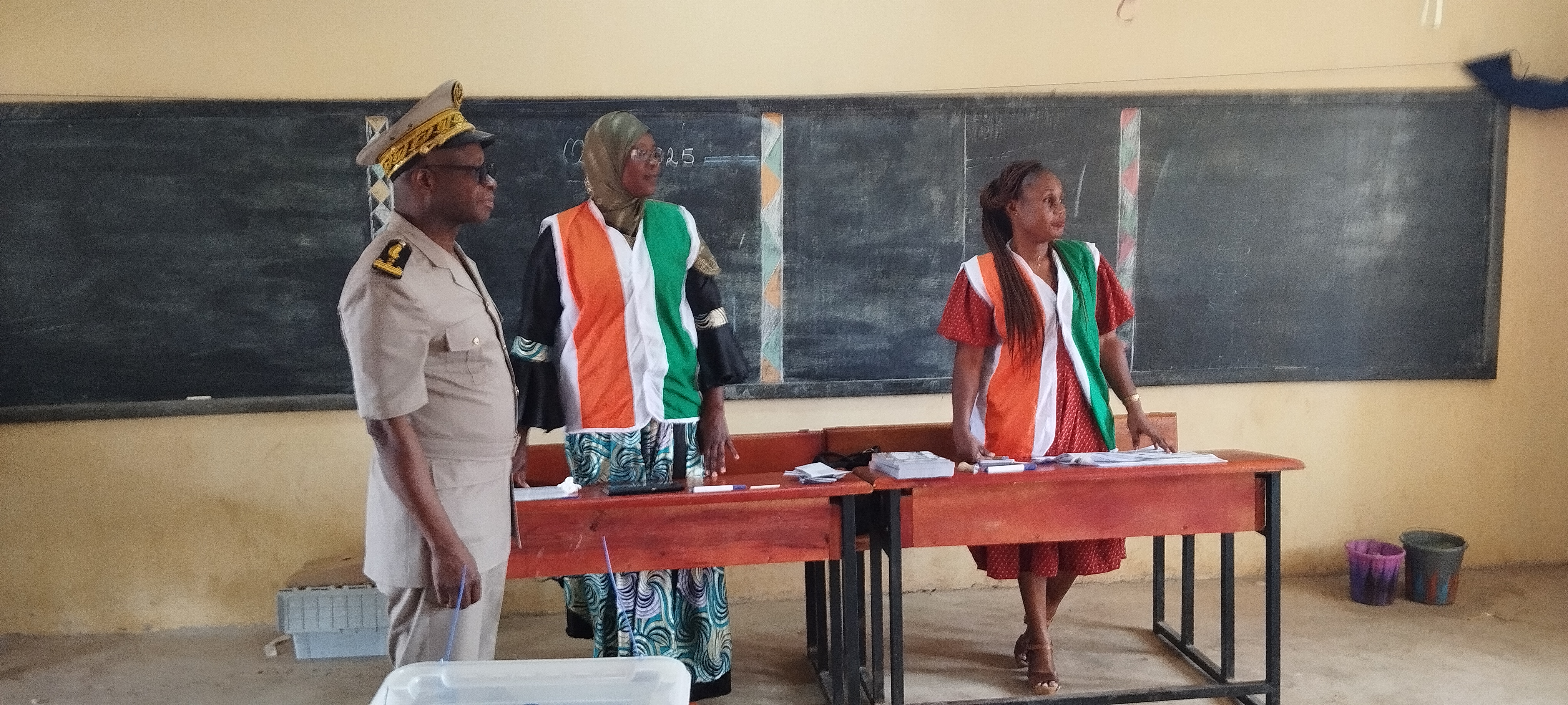Côte d’Ivoire-AIP/Présidentielle 2025 : le préfet de Sinfra s’assure du bon déroulement du scrutin