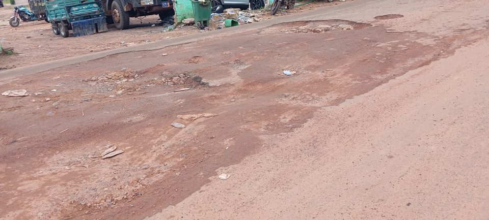 Côte d’Ivoire-AIP/ La dégradation de la voirie à Sassandra complique les déplacements des usagers