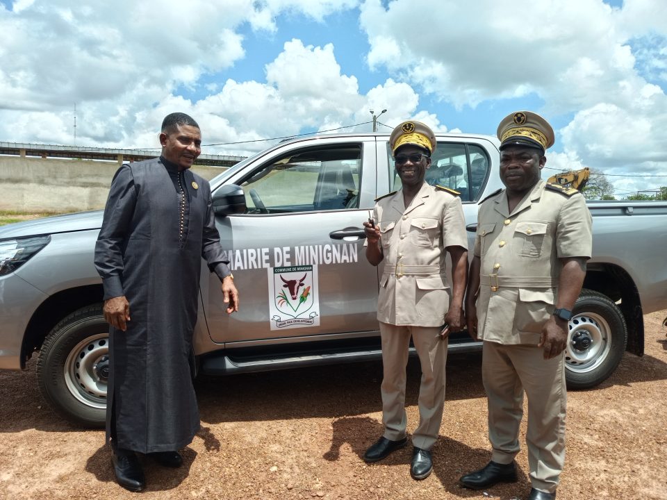 Côte d’Ivoire-AIP/ La mairie de Minignan dote ses agents d’un véhicule de liaison