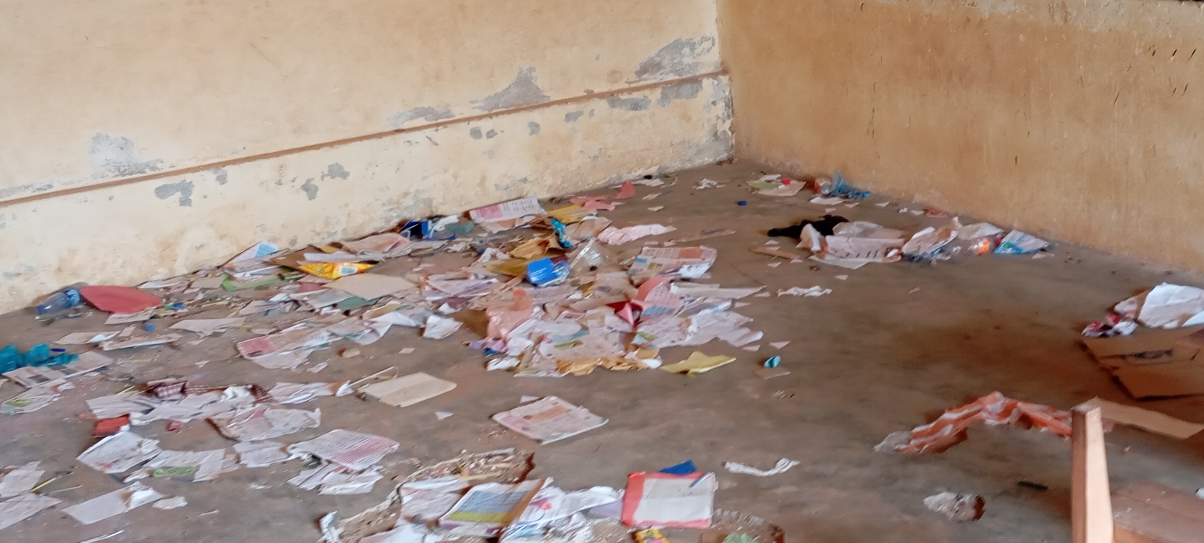 Côte d’Ivoire-AIP/ Une délégation du ministère de l’Education s’assure des préparatifs de la rentrée scolaire à Sassandra