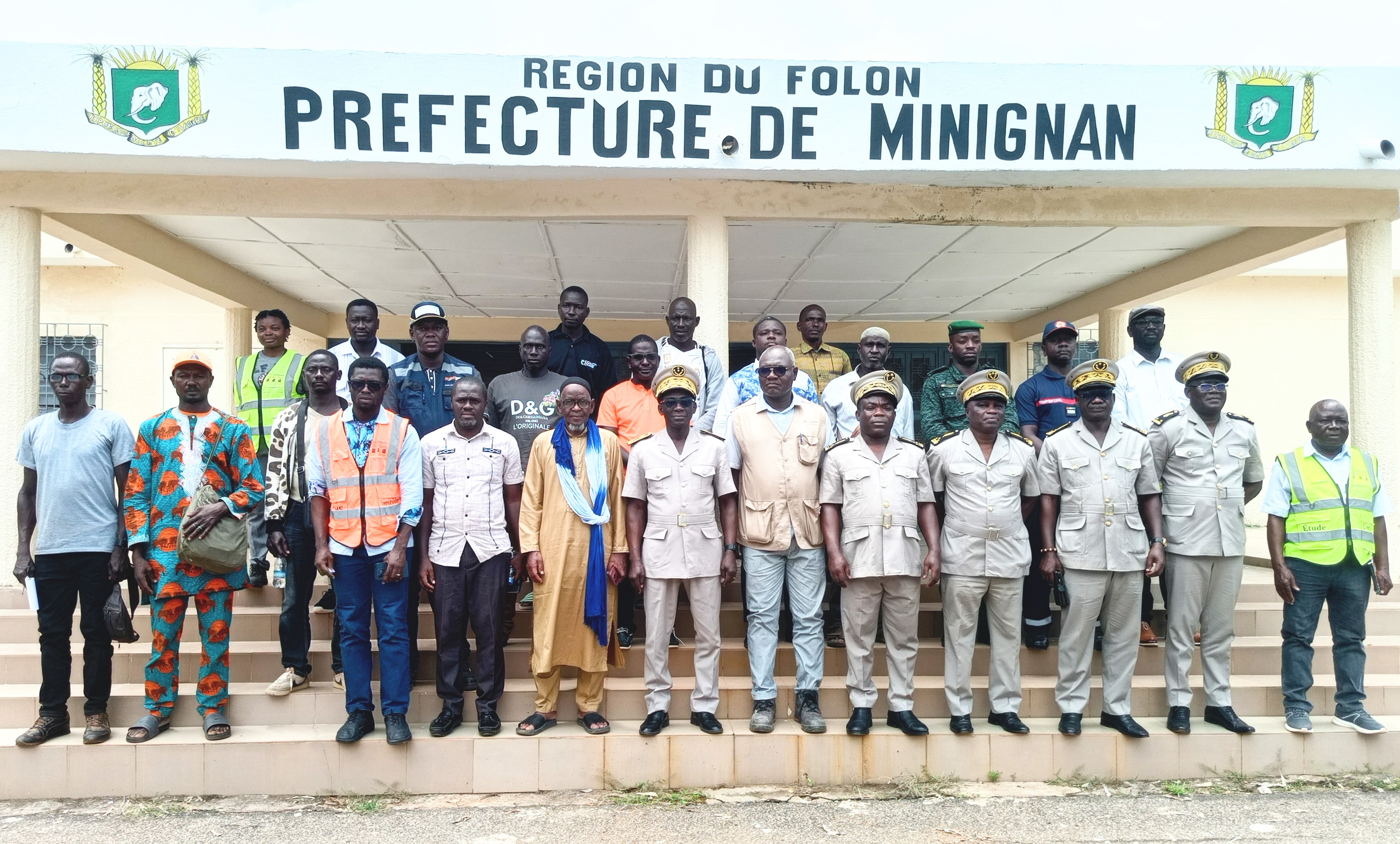 Côte d'Ivoire-AIP/ A Minignan, l'Ageroute mène des consultations en prélude à des travaux de construction d'ouvrages publiques dans la région du Folon