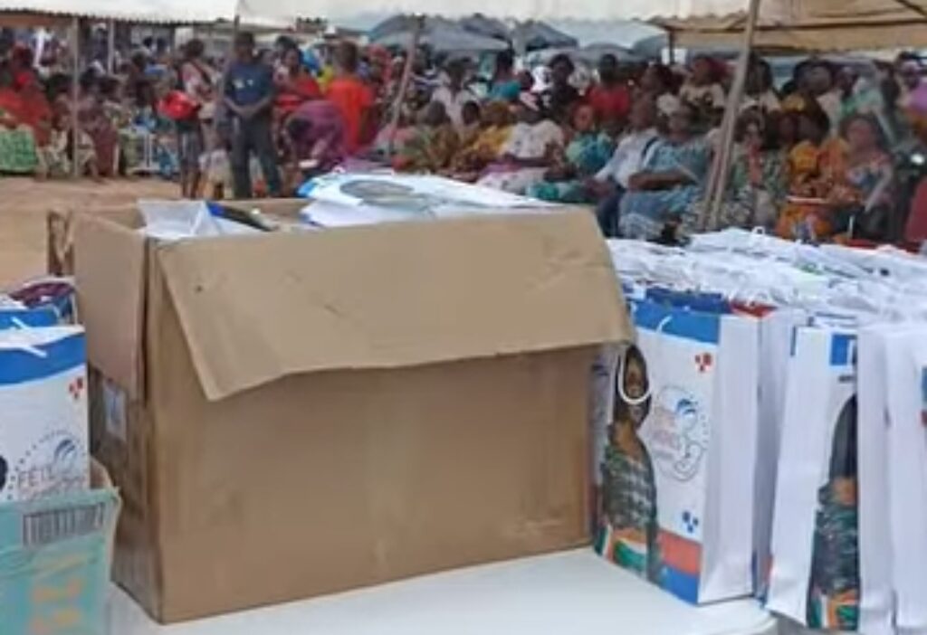 Côte d’Ivoire-AIP/ Environ 500 cadeaux offerts aux femmes à la faveur de la célébration différée de la fête des mères