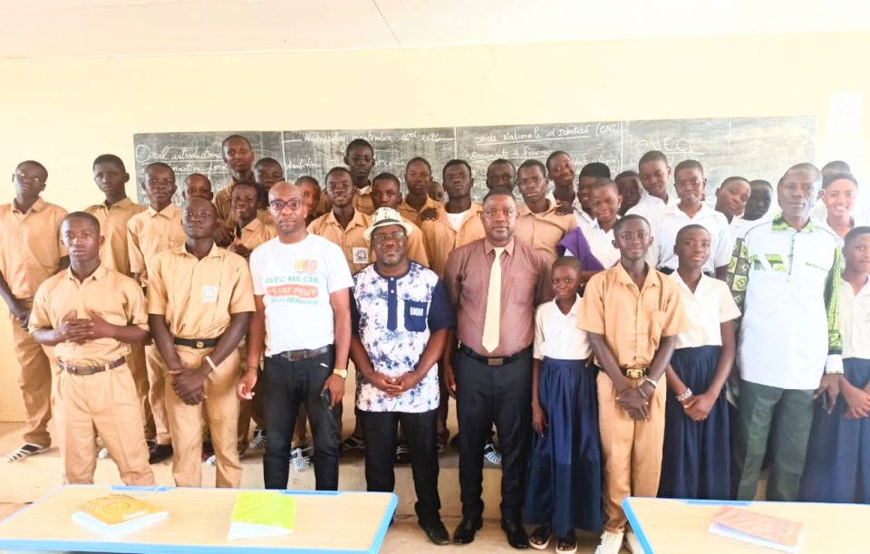 Côte d’Ivoire-AIP/ Minignan: l’ONECI sensibilise les élèves en classe d’examen à l’enrôlement à la CNI