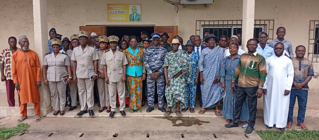 Côte d’Ivoire-AIP/ Élections 2025 : Le Médiateur de la République sensibilise les populations de Tiassalé à la culture de la paix