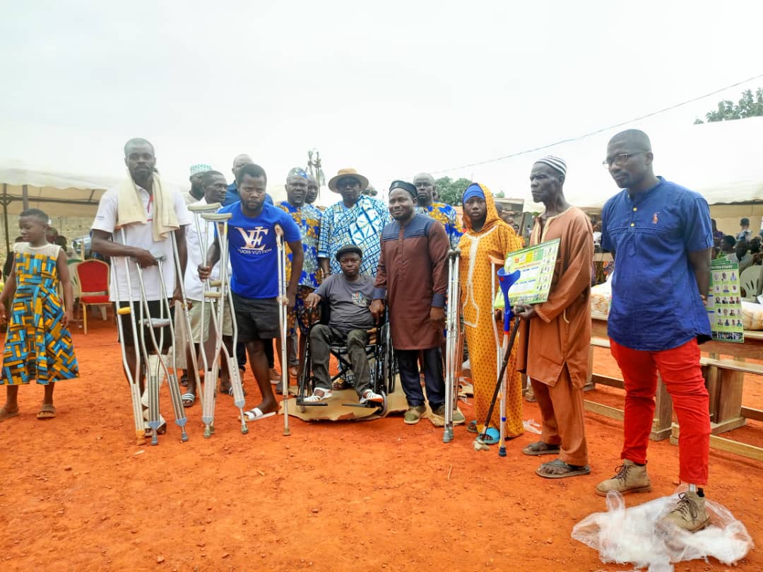 Côte d’ivoire-AIP/ Un cadre apporte son soutien à des populations de N’douci