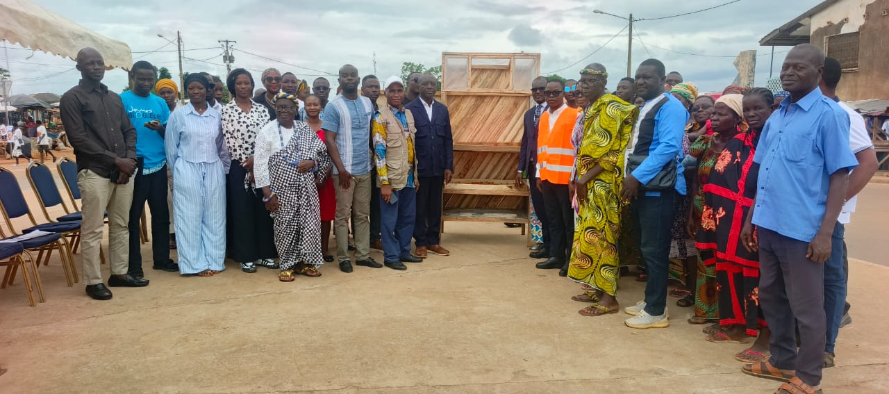 Côte d’Ivoire-AIP / Une unité mobile de séchage solaire pour réduire les pertes maraîchères post-récolte présentée à Tiébissou