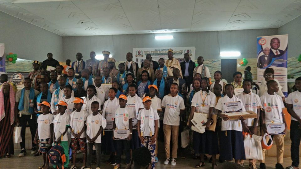 Côte d’Ivoire-AIP/ Tiébissou: le lycée Coffi Gadeau domine les Prix départementaux d’excellence du secteur éducatif
