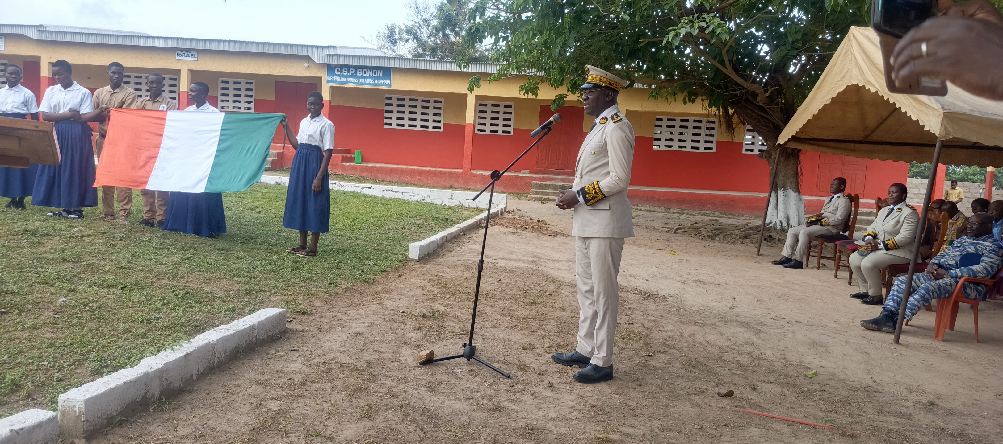 Côte d’Ivoire-AIP / Le préfet de Bonon félicite les forces de sécurité après l’interpellation d’un voleur de moto