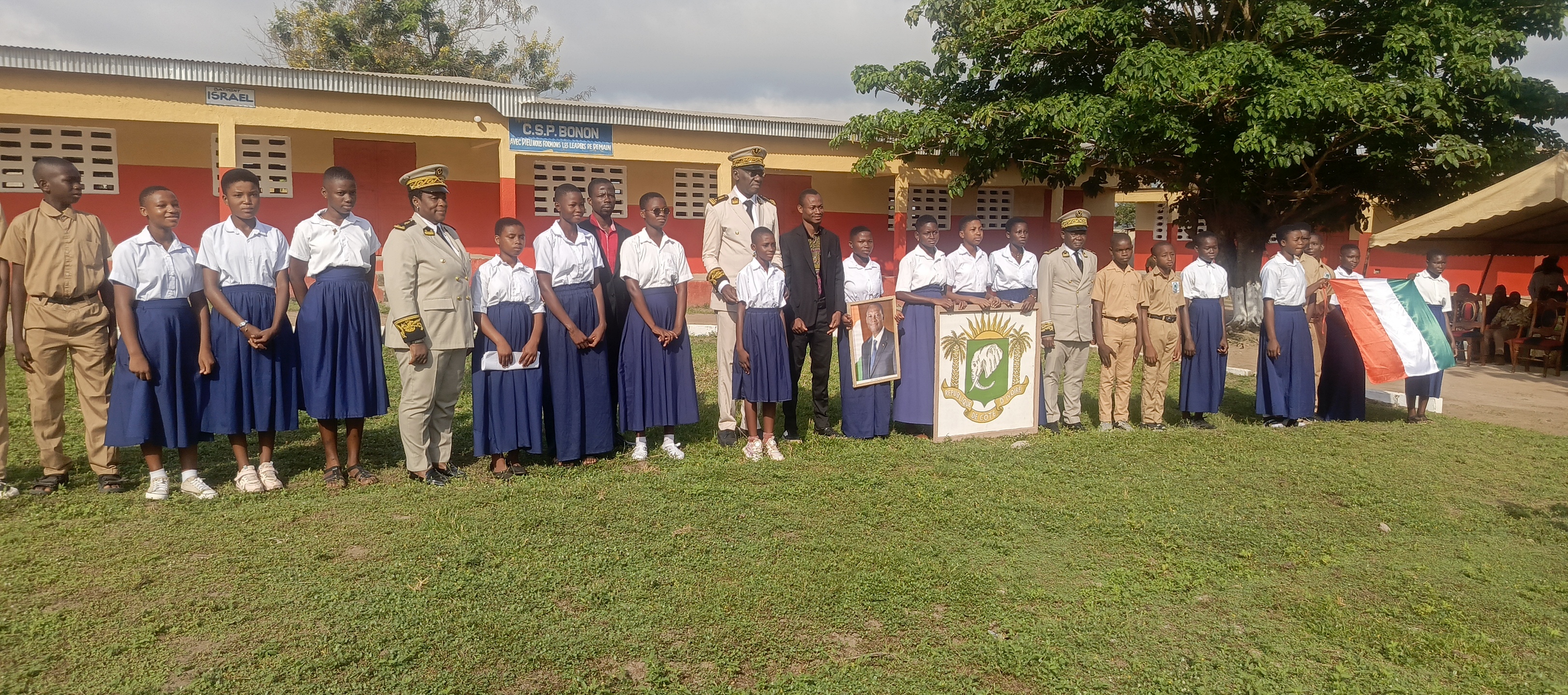 Côte d’Ivoire-AIP / Les élèves de Bonon exposent les symboles de la République