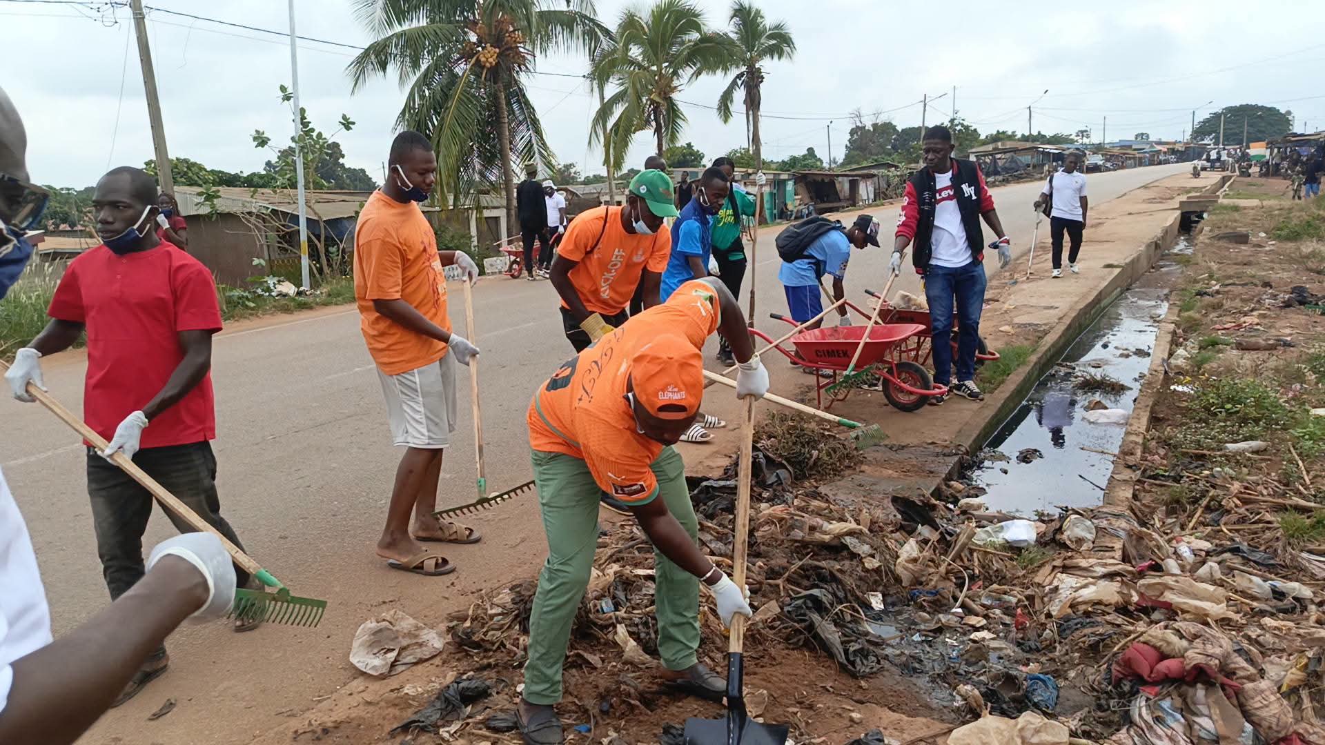 Côte d’Ivoire-AIP/ An 66: les jeunes de Sinfra mobilisés pour la promotion du civisme et de la salubrité